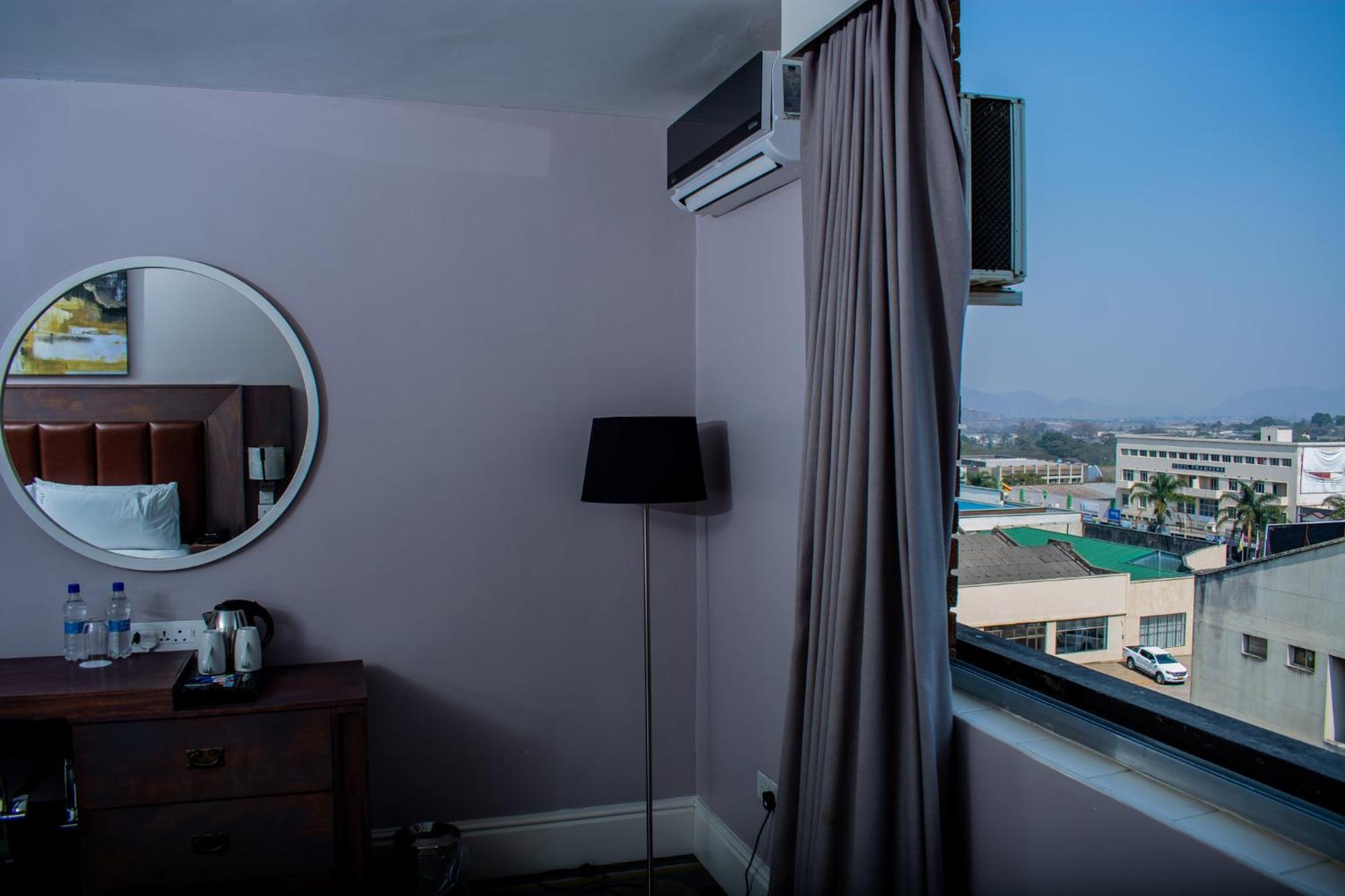 Holiday Inn - Mutare By Ihg Exterior photo
